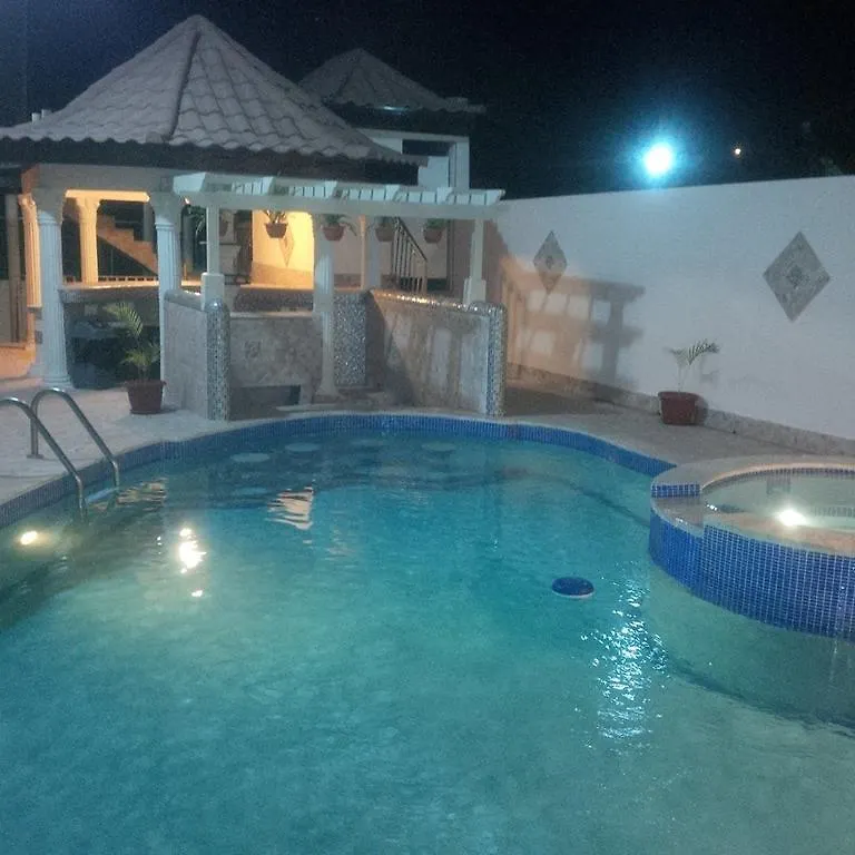 Pinnacle View Estate Micaila Villa مونتيغو باي 0*,  جامايكا