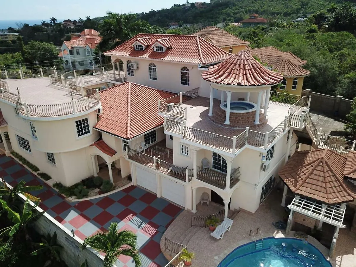Pinnacle View Estate Micaila Villa مونتيغو باي